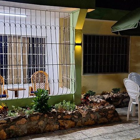 Casa En Villa Marchena Azua Compostela de Azua المظهر الخارجي الصورة